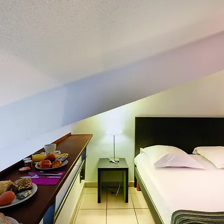 Aparthotel Appart'city Confort - Cote Port La Ciotat