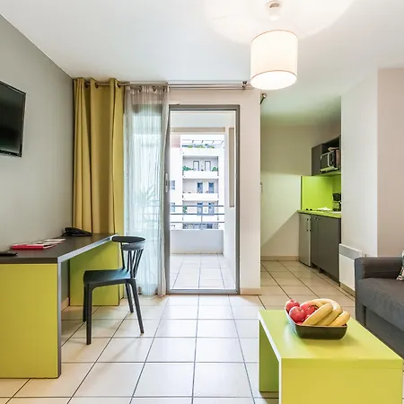 Appart'city Confort - Cote Port 3* La Ciotat