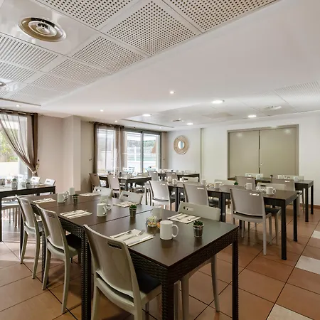 Appart'city Confort - Cote Port Lejlighedshotel