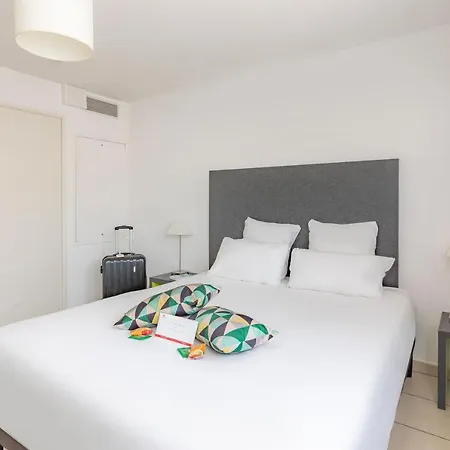 Aparthotel Appart'city Confort - Cote Port 3*