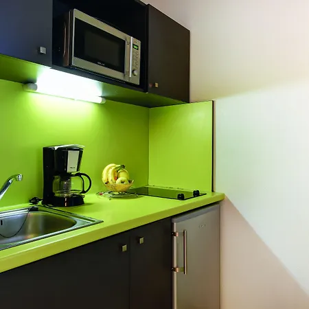 Appart'city Confort - Cote Port 3* La Ciotat