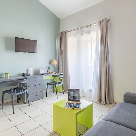 Appart'city Confort - Cote Port Lejlighedshotel