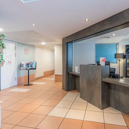Aparthotel Appart'city Confort - Cote Port 3*