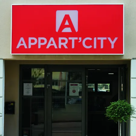 Aparthotel Appart'city Confort - Cote Port 3*