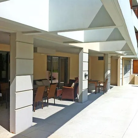 Aparthotel Appart'city Confort - Cote Port 3*